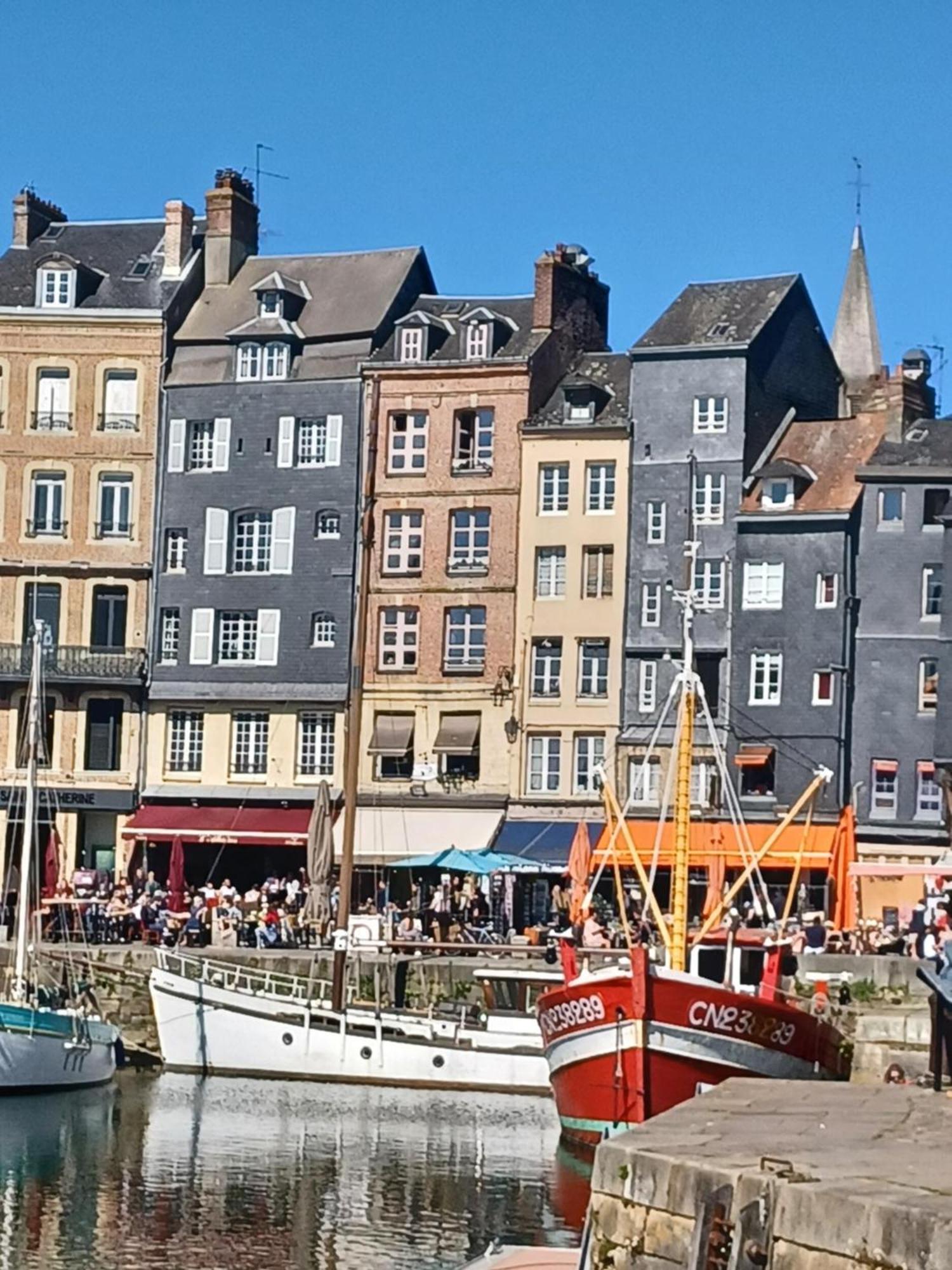 Les Pommiers Panzió Honfleur Kültér fotó