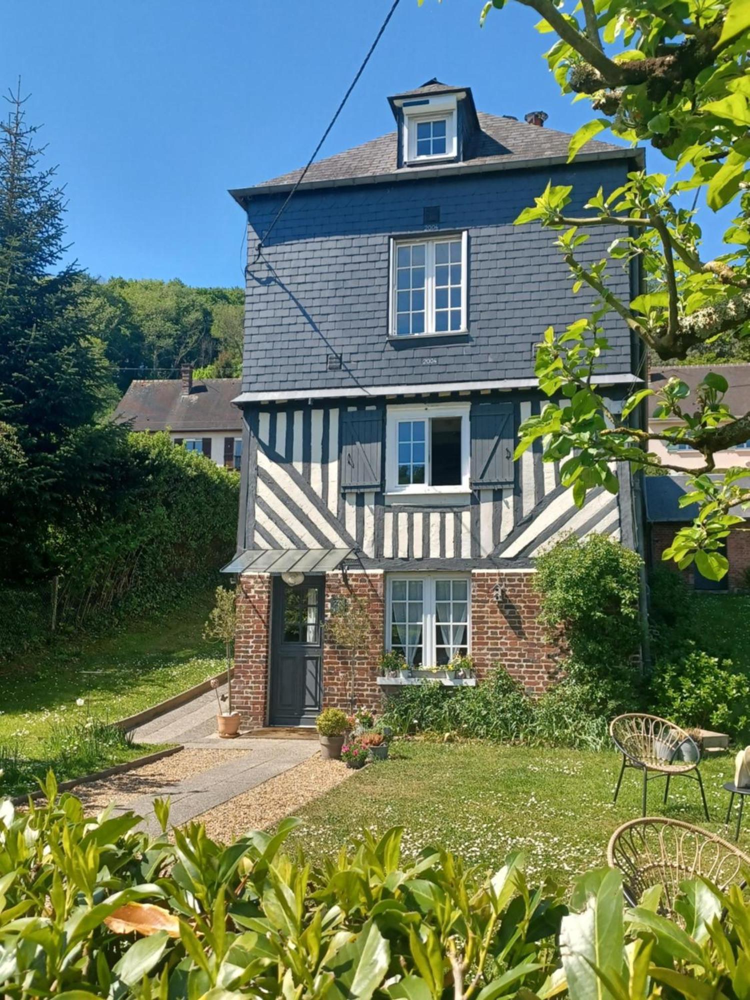 Les Pommiers Panzió Honfleur Kültér fotó